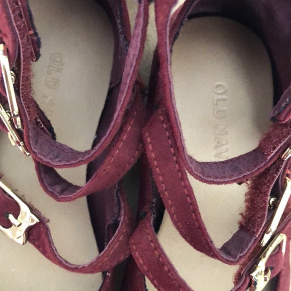 Old Navy faux suede triple strap flats - Picture 6 of 8